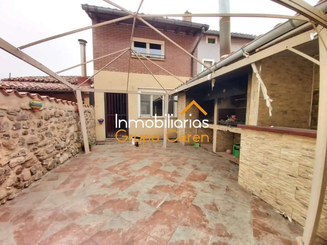 Houses for sale in Redecilla del Camino
