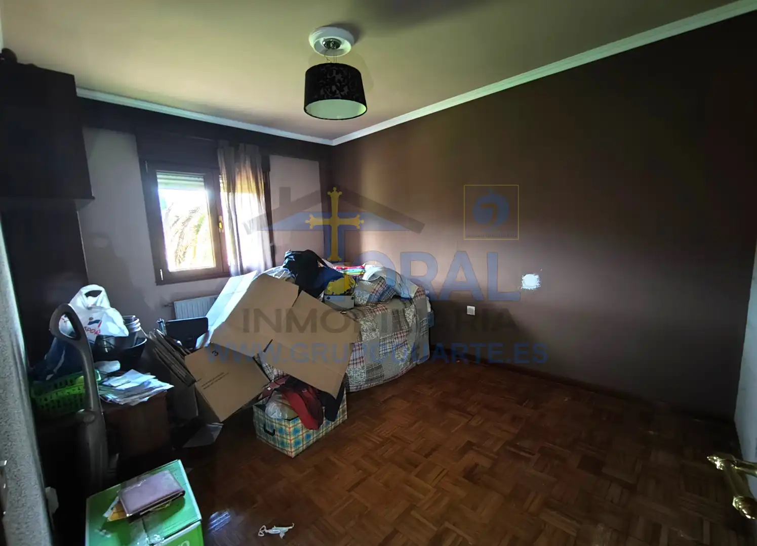 Habitación de Piso en venta en Gijón  con Parquet, Trastero y Amueblado