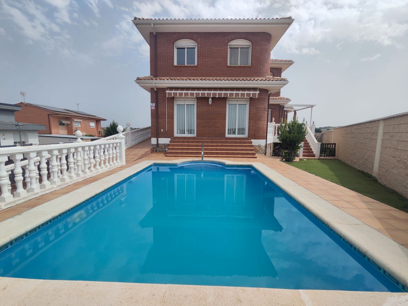 Piscina de Casa o chalet en venta en Villanueva de Perales con Aire acondicionado, Calefacción y Jardín privado