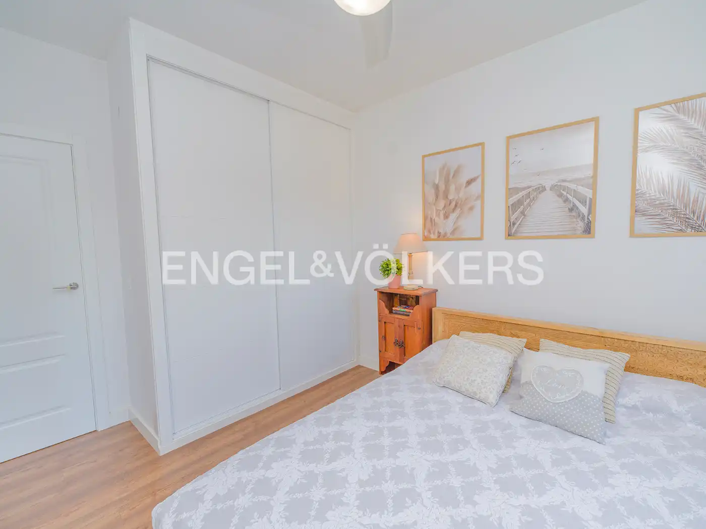 Habitación de Casa o chalet en venta en El Campello con Aire acondicionado, Calefacción y Jardín privado