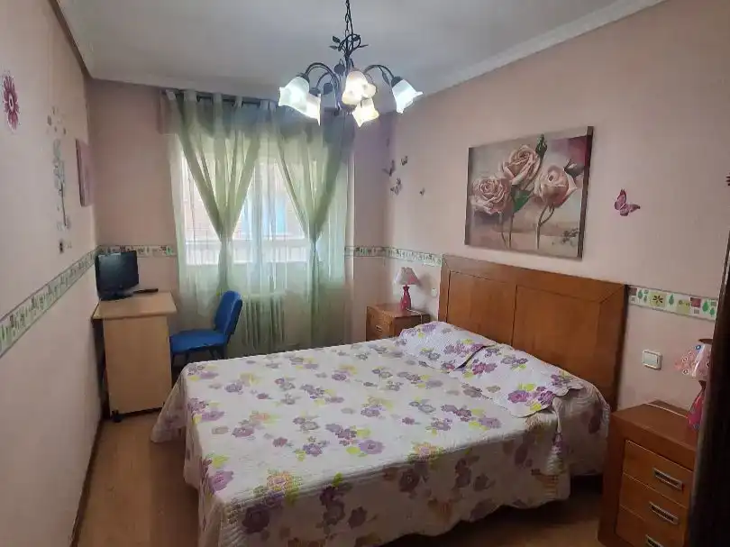 Habitación de Piso en venta en Ávila Capital con Balcón