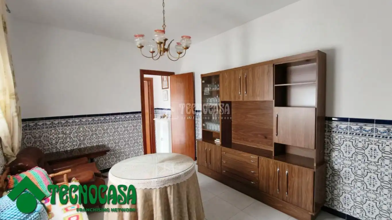 Küche von Einfamilien-Reihenhaus zum Verkauf in La Puebla de Montalbán mit Heizung, Privatgarten und Terrasse