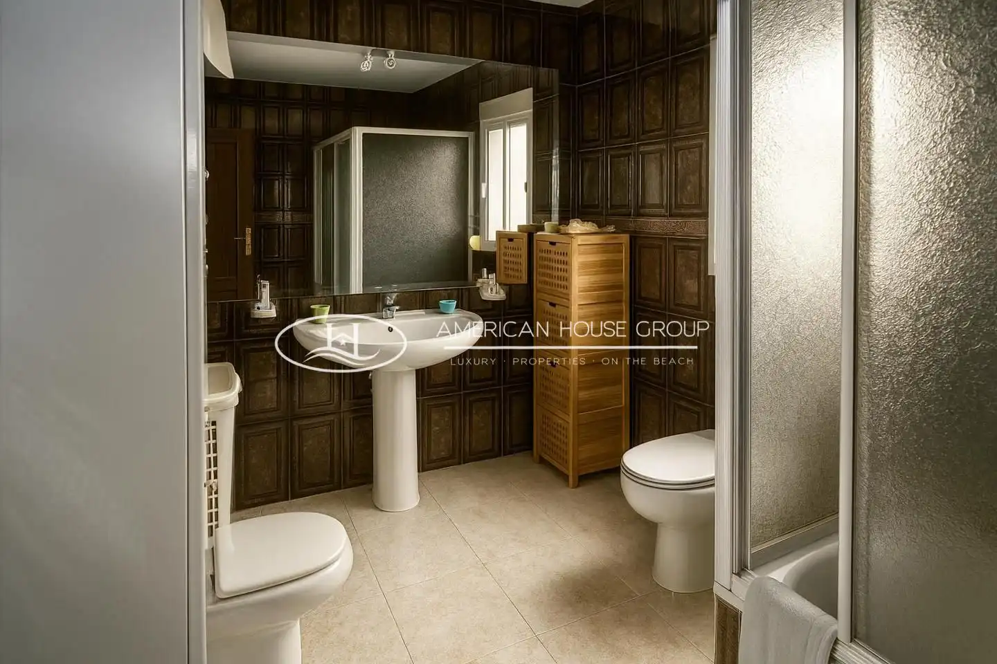Bathroom of Houses for sale in Chiclana de la Frontera