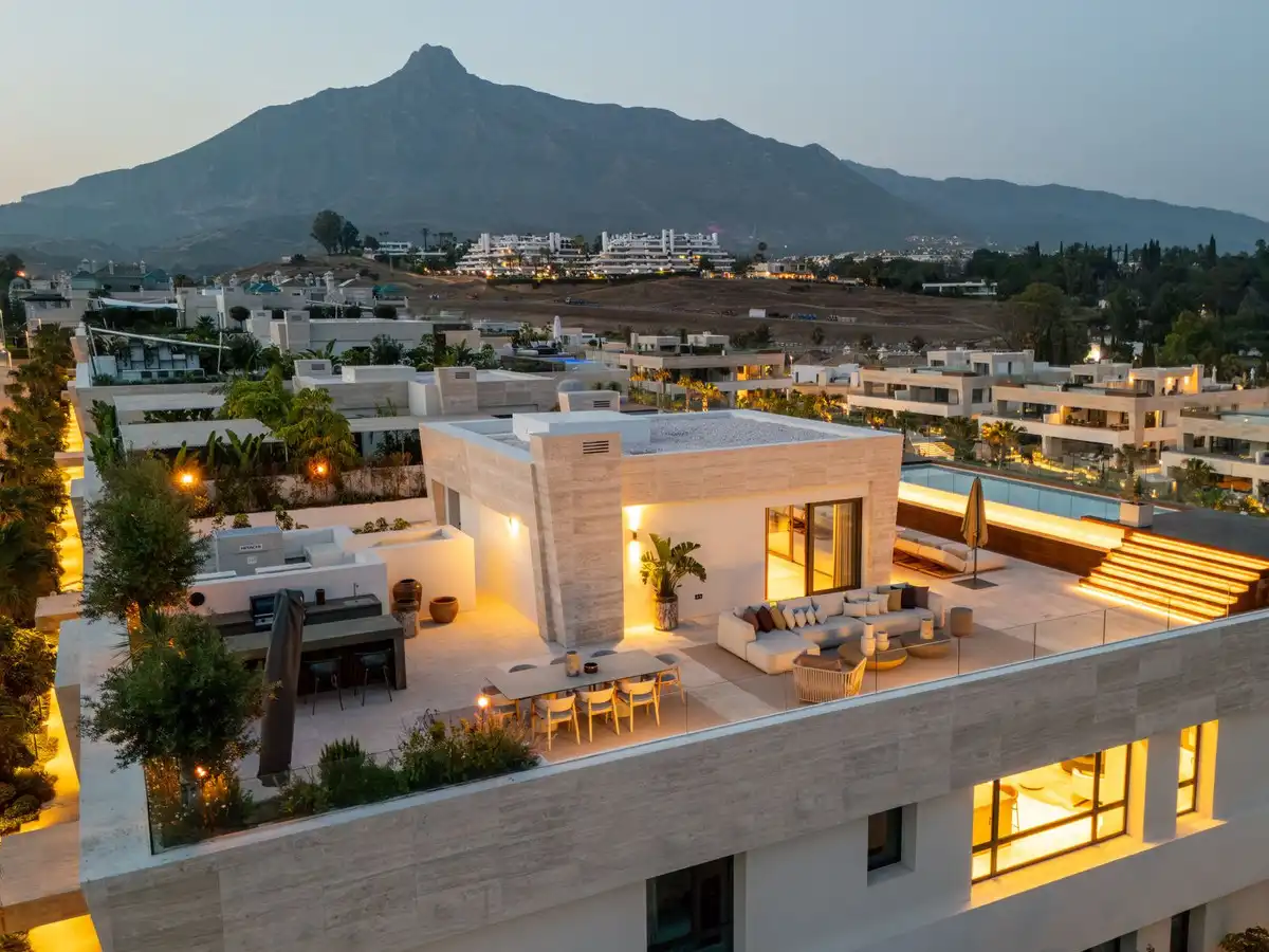 Terraza de Dúplex en venta en Marbella con Aire acondicionado, Terraza y Piscina