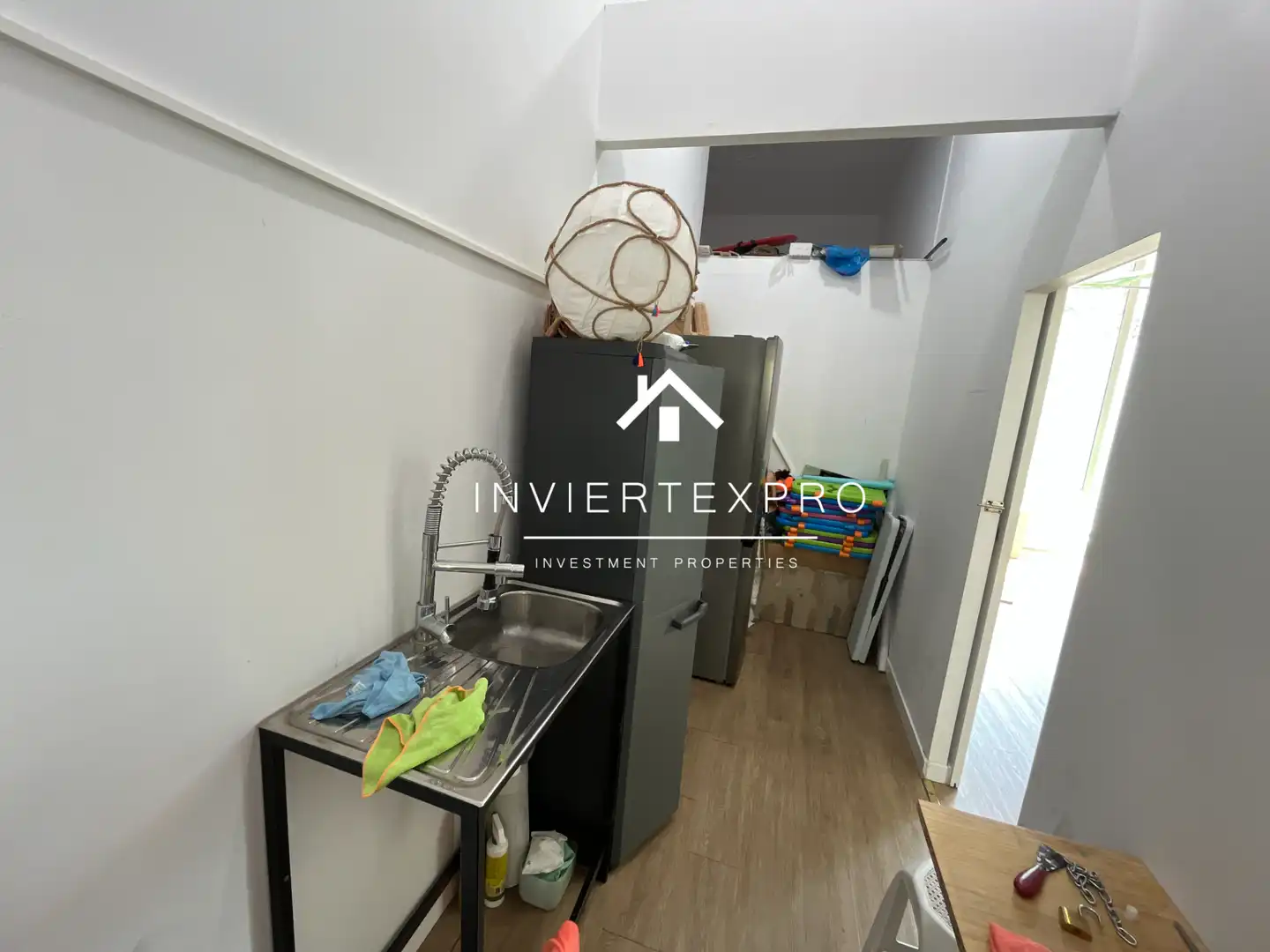 Local en traspaso en L'Hospitalet de Llobregat con Aire acondicionado, Calefacción y Parquet