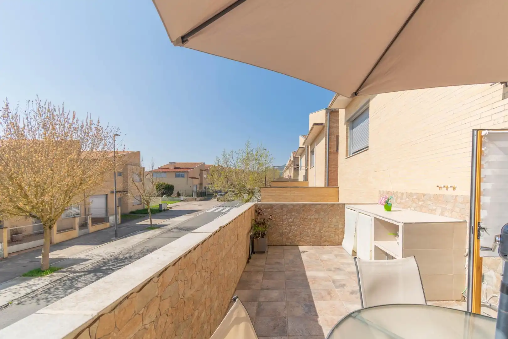 Terrassa de Casa adosada en venda en Beriáin amb Calefacció, Jardí privat i Terrassa