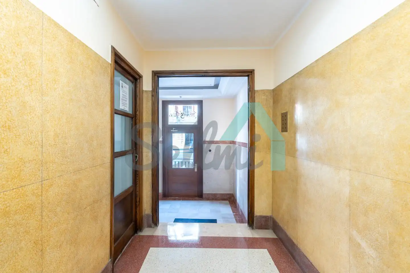 Planta baja de alquiler en Calle Arzobispo Guisasola, Santo Domingo - El Campillín