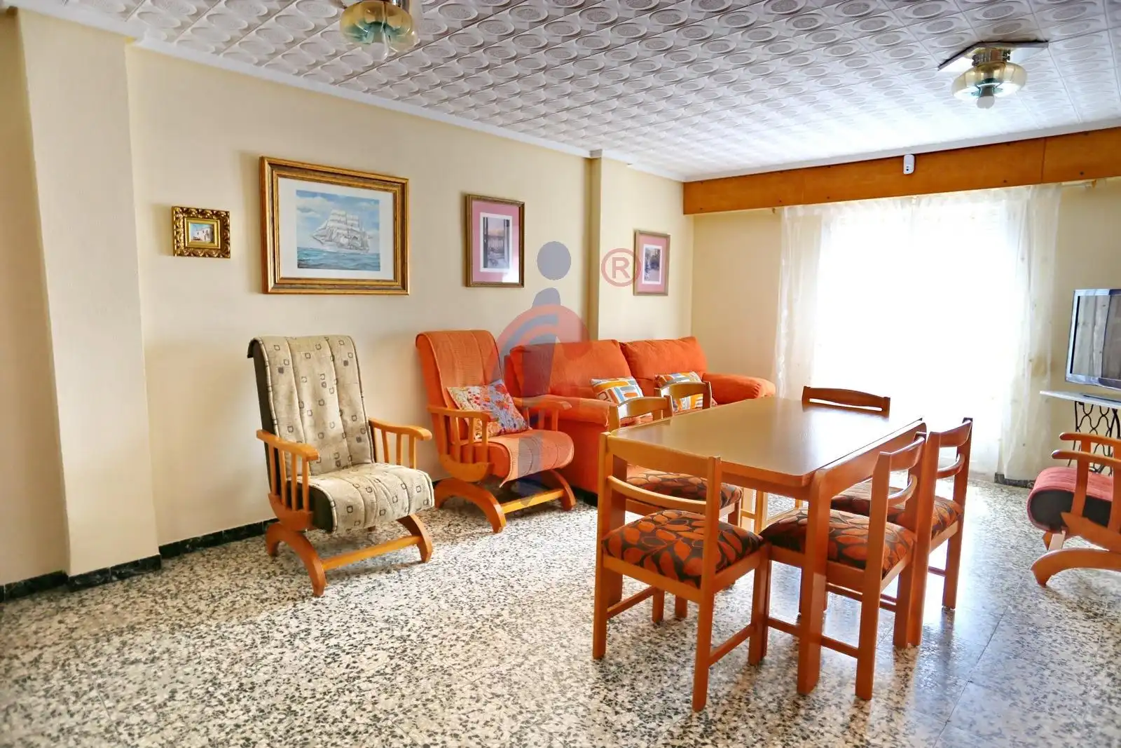 Sala d'estar de Apartament de lloguer en Guardamar del Segura amb Aire condicionat, Calefacció i Moblat
