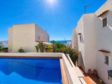 Casa con balcón en venta en El Palmeral