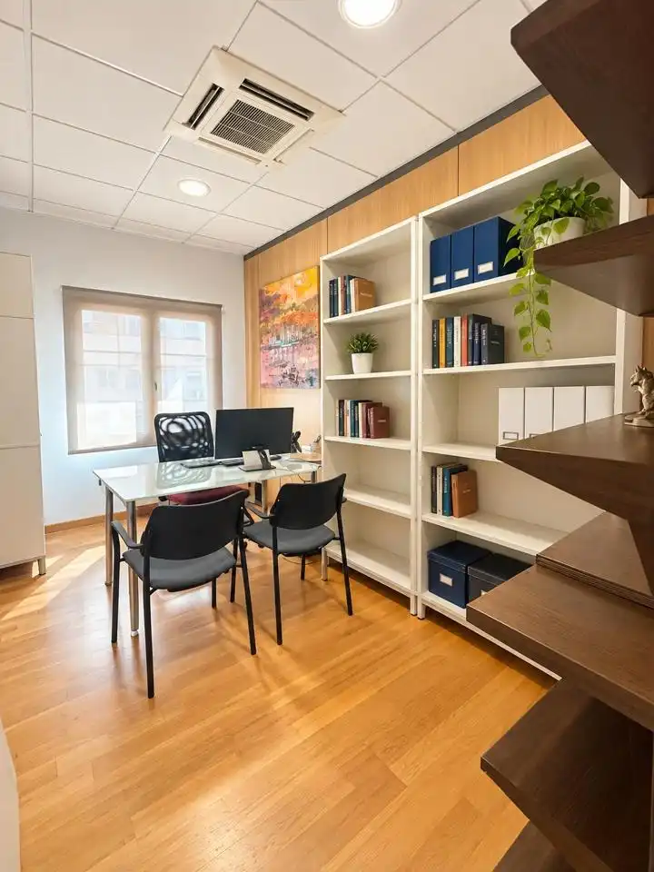Bureau avec ascenseur à louer à calle de Francesc de Borja Moll 15, imagen 3