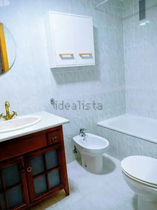 Baño de Piso de alquiler en Torrent con Horno y Lavadora