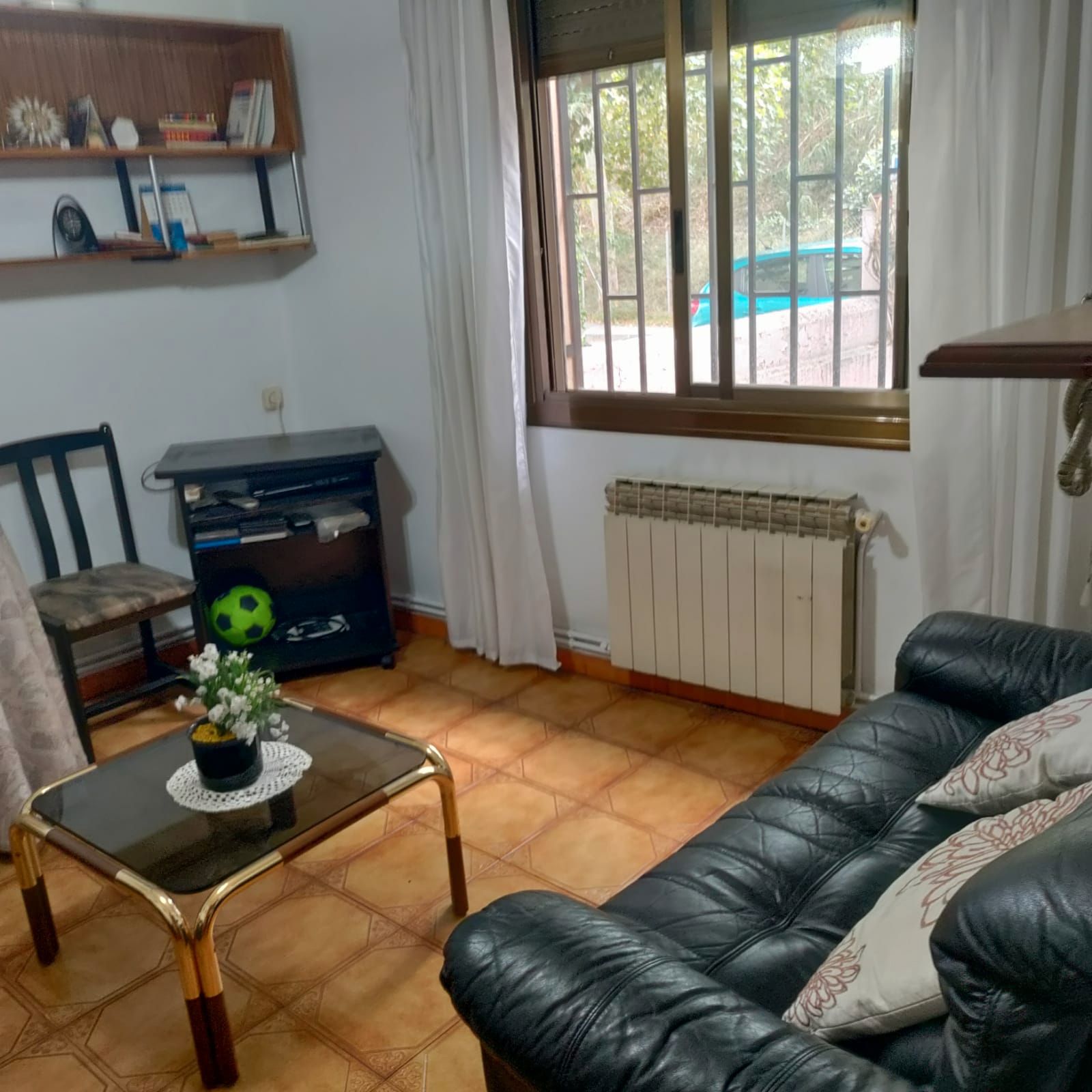 Sala de estar de Casa o chalet en venta en Montcada i Reixac con Calefacción, Jardín privado y Terraza