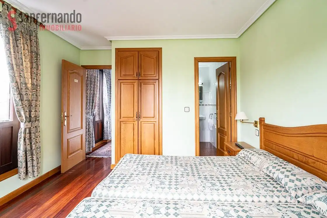 Habitación de Casa o chalet en venta en Reocín con Aire acondicionado y Calefacción