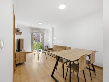 Piso con ascensor en venta en Rúa Valiña