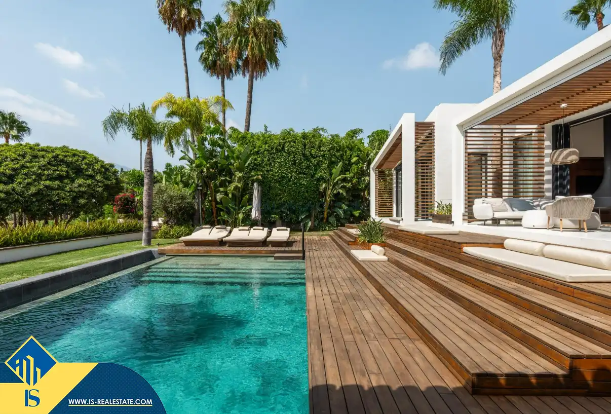 Chalet con piscina en venta en Nueva Andalucía, imagen 3