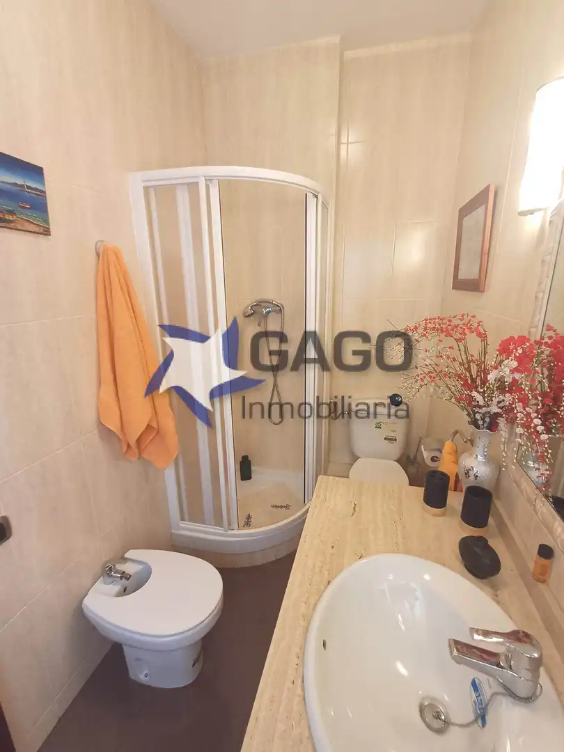 Badezimmer von Wohnung zum Verkauf in Córdoba mit Heizung, Terrasse und Möbliert