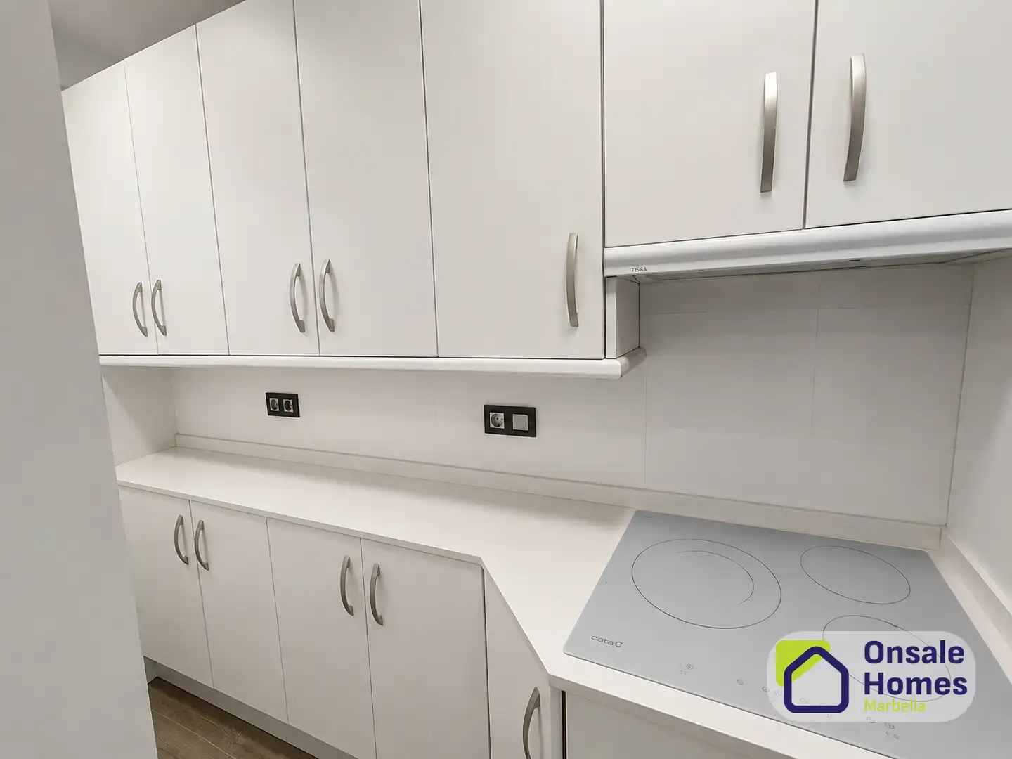 Cocina de Piso en venta en Marbella con Aire acondicionado, Terraza y Balcón
