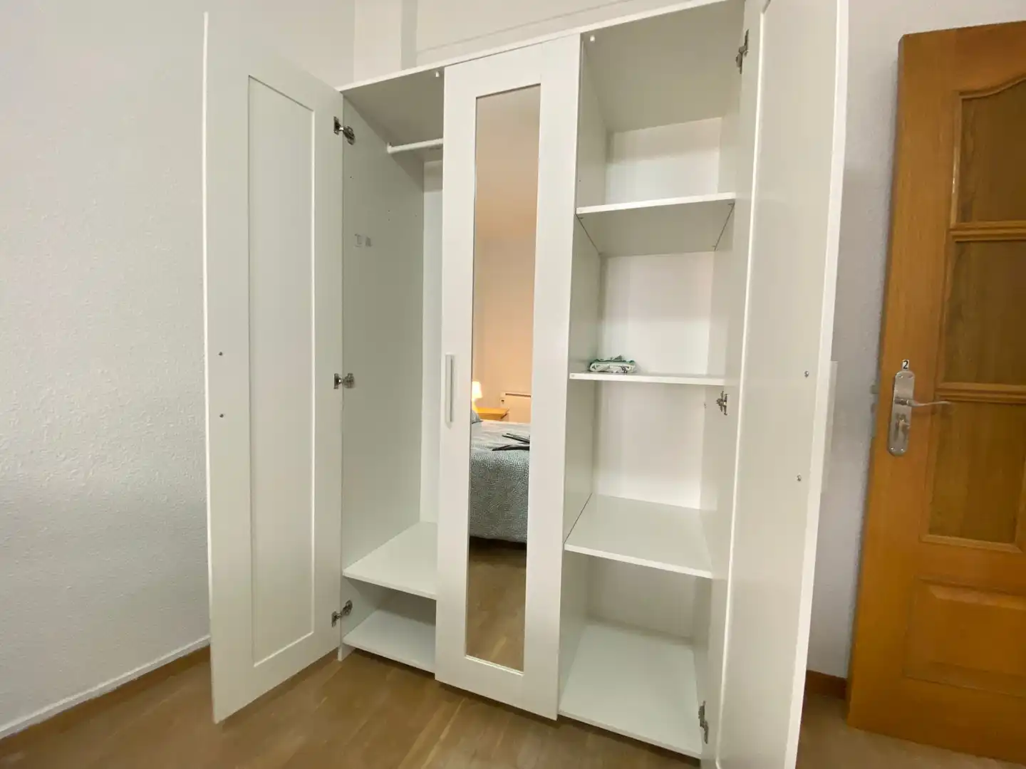 Bedroom of Flat for share in Madrid  with Heating, Furnished and Oven