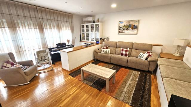 Dúplex en Venta en Carrer de Frederic Mistral, 48 en Sant Pere Nord