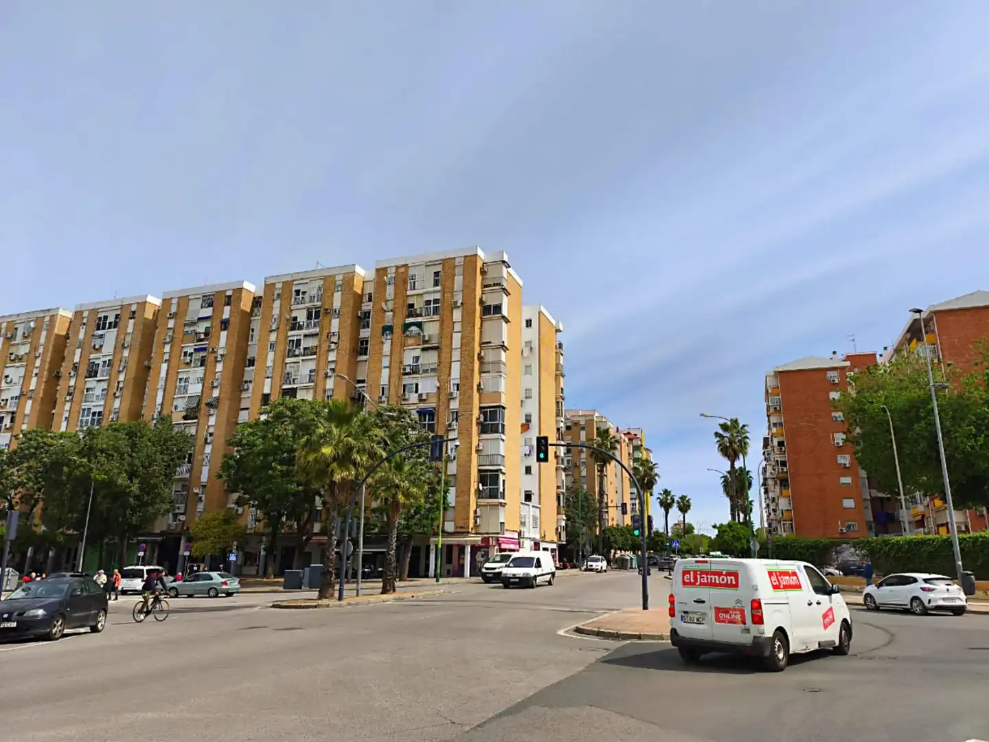 Exterior view of Single-family semi-detached for sale in  Sevilla Capital  with Terrace