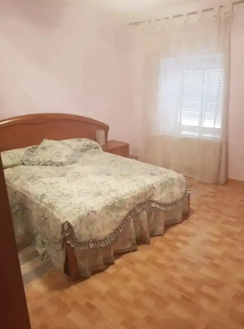 Dormitori de Casa o xalet en venda en Itero de la Vega amb Jardí privat, Traster i Moblat