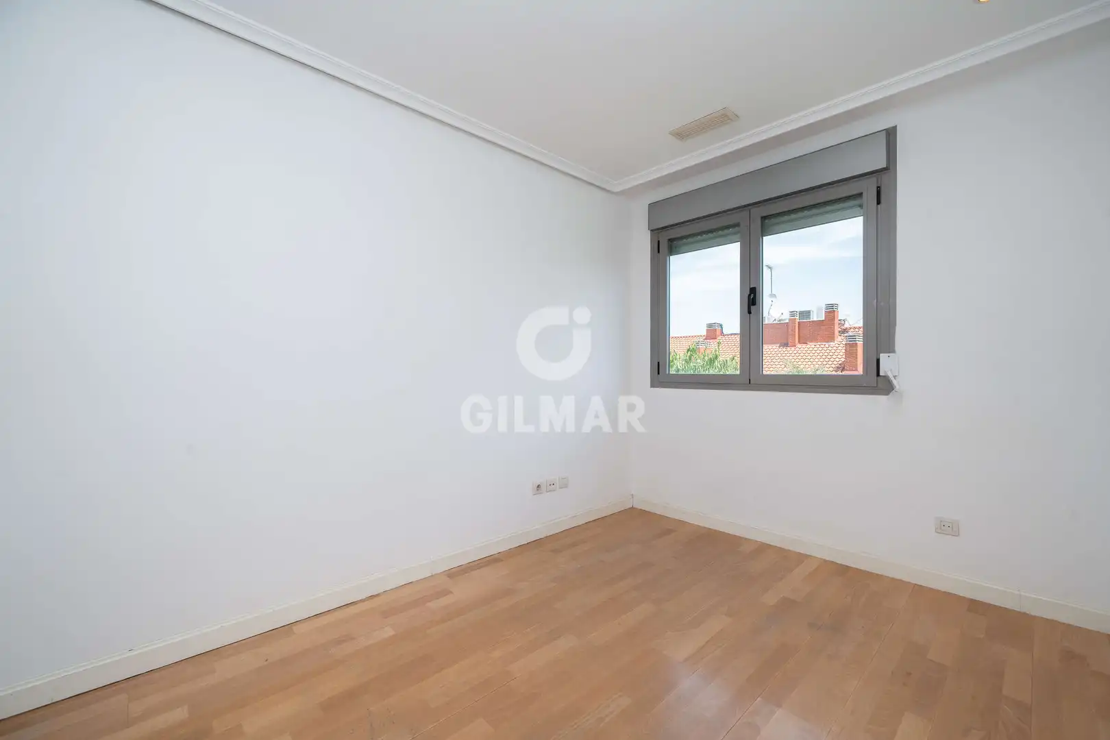 Bedroom of Flat for sale in Madrid  with Heating, Private garden and Storage room