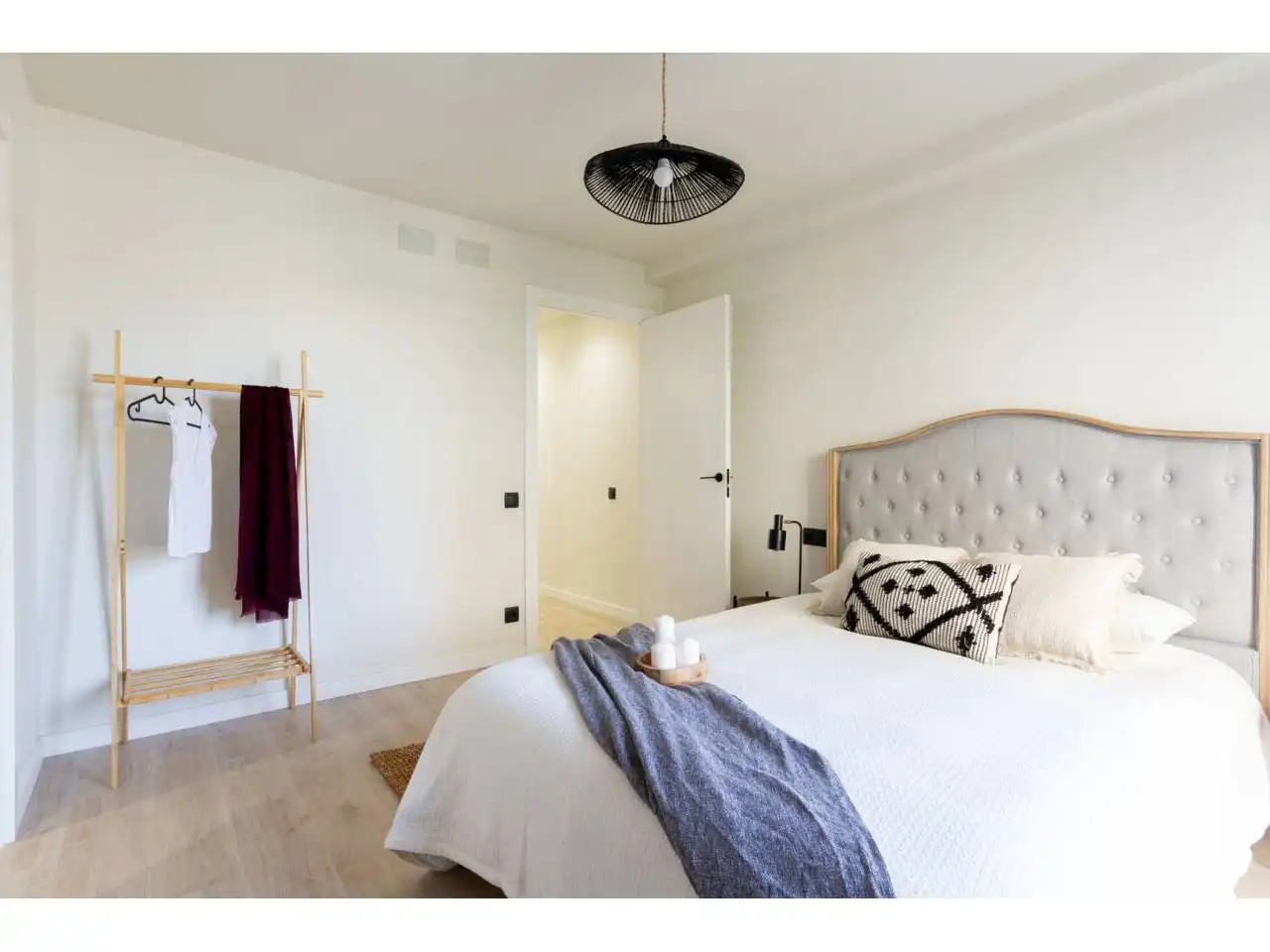 Habitación de Dúplex en venta en Terrassa con Aire acondicionado, Calefacción y Terraza