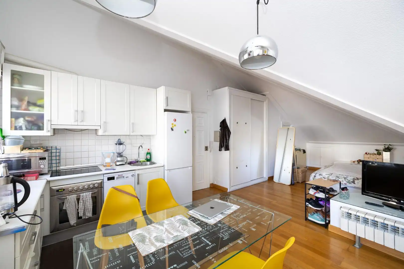Cocina de Estudio en venta en Granada con Calefacción, Terraza y Balcón