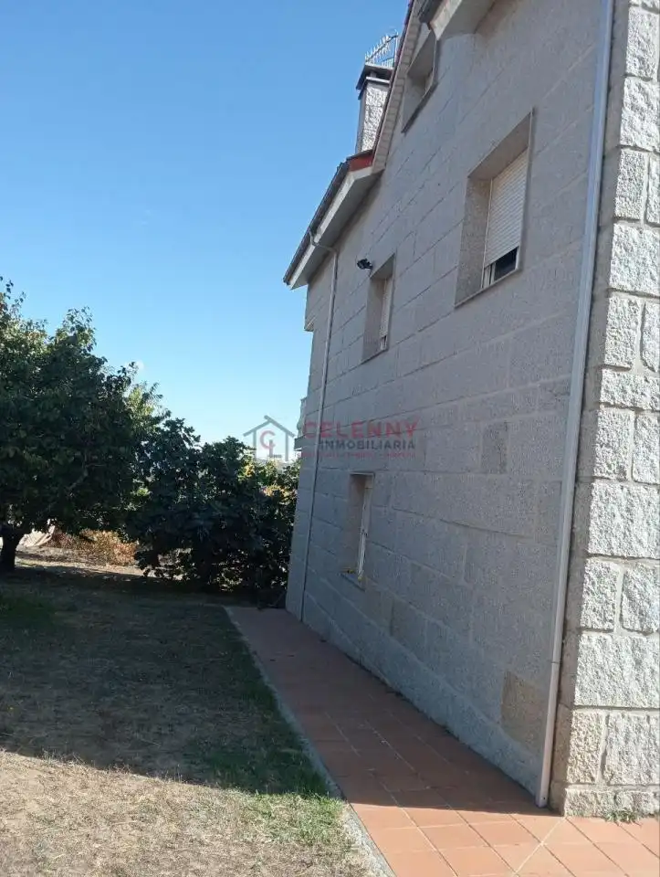 Exterior view of Houses for sale in Toén  with Heating, Private garden and Terrace