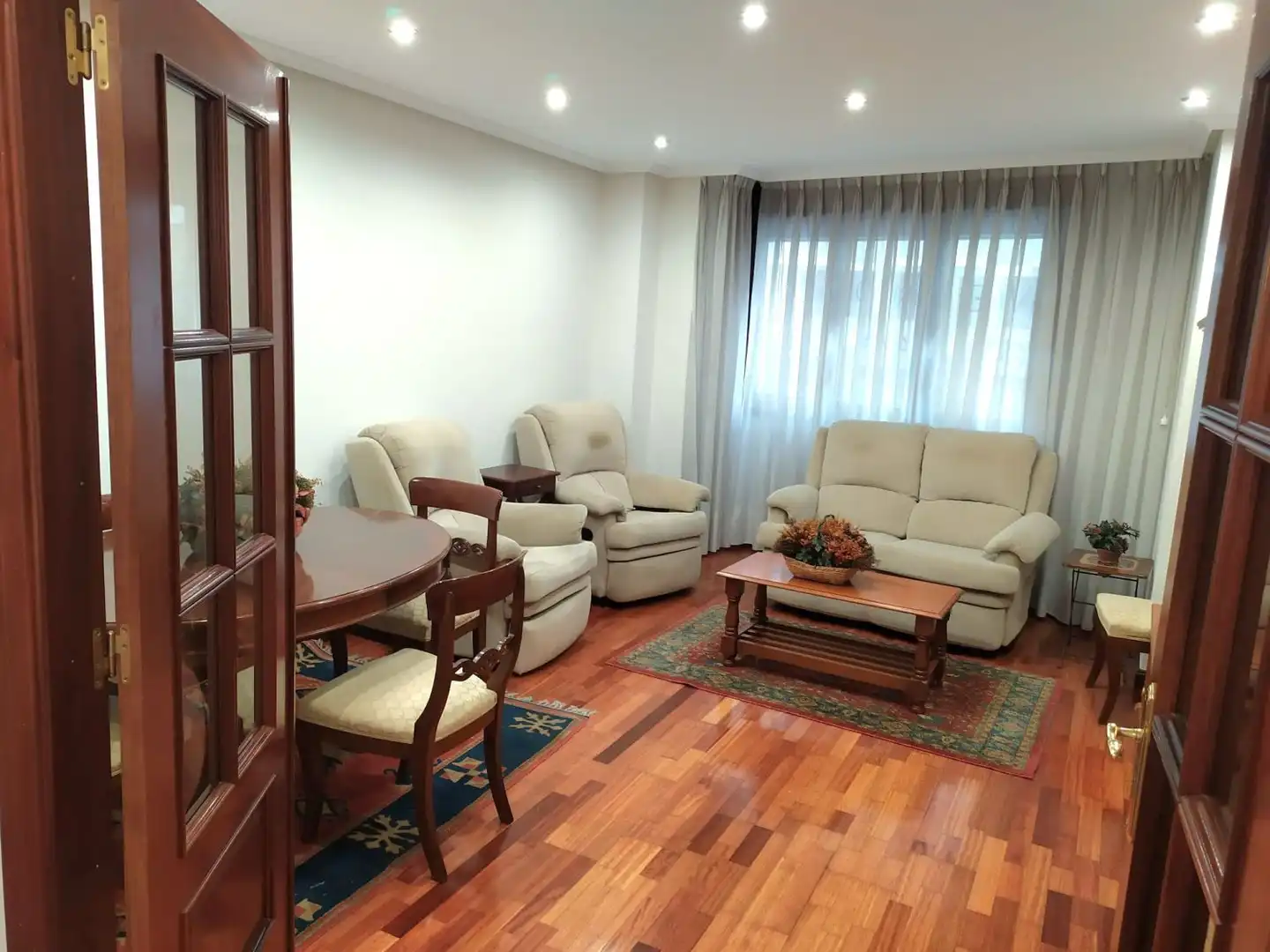 Sala d'estar de Pis en venda en Gijón  amb Traster