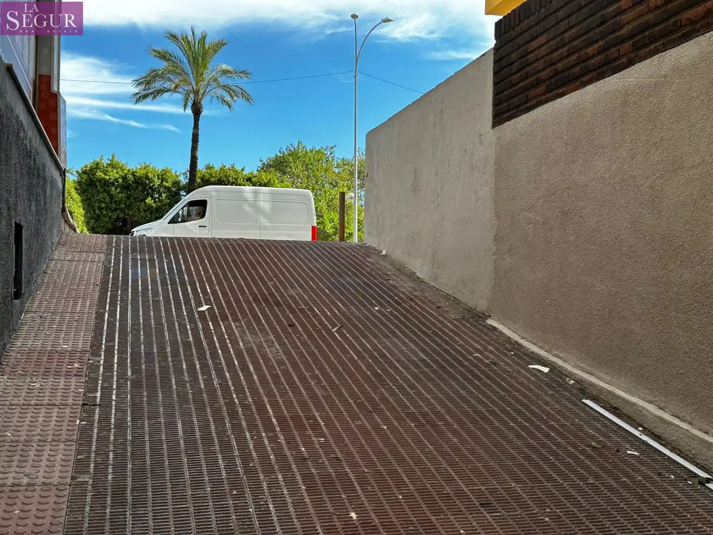 Exterior view of Garage for sale in Cádiz