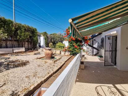 Vista exterior de Casa o xalet en venda en La Nucia amb Jardí privat, Terrassa i Moblat