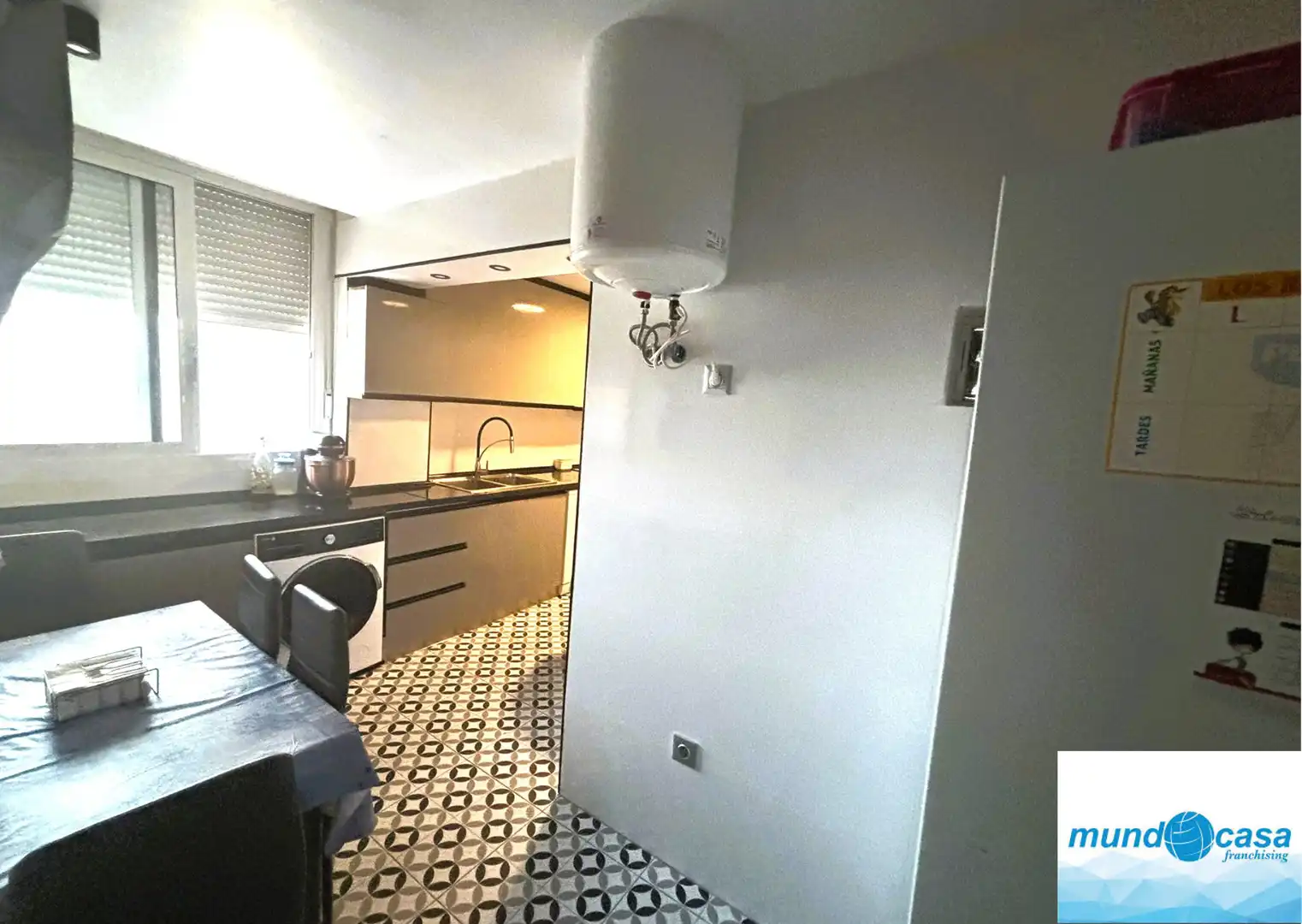 Küche von Wohnung zum Verkauf in Pina de Ebro mit Parkett, Ofen und Waschmaschine