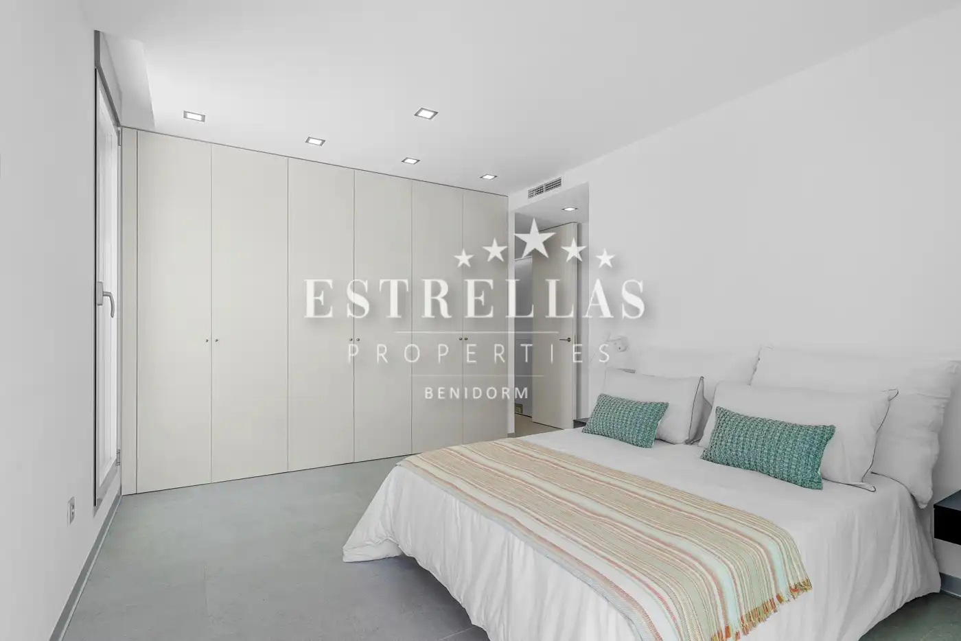 Chalet con piscina en venta en Golf Bahía, imagen 29