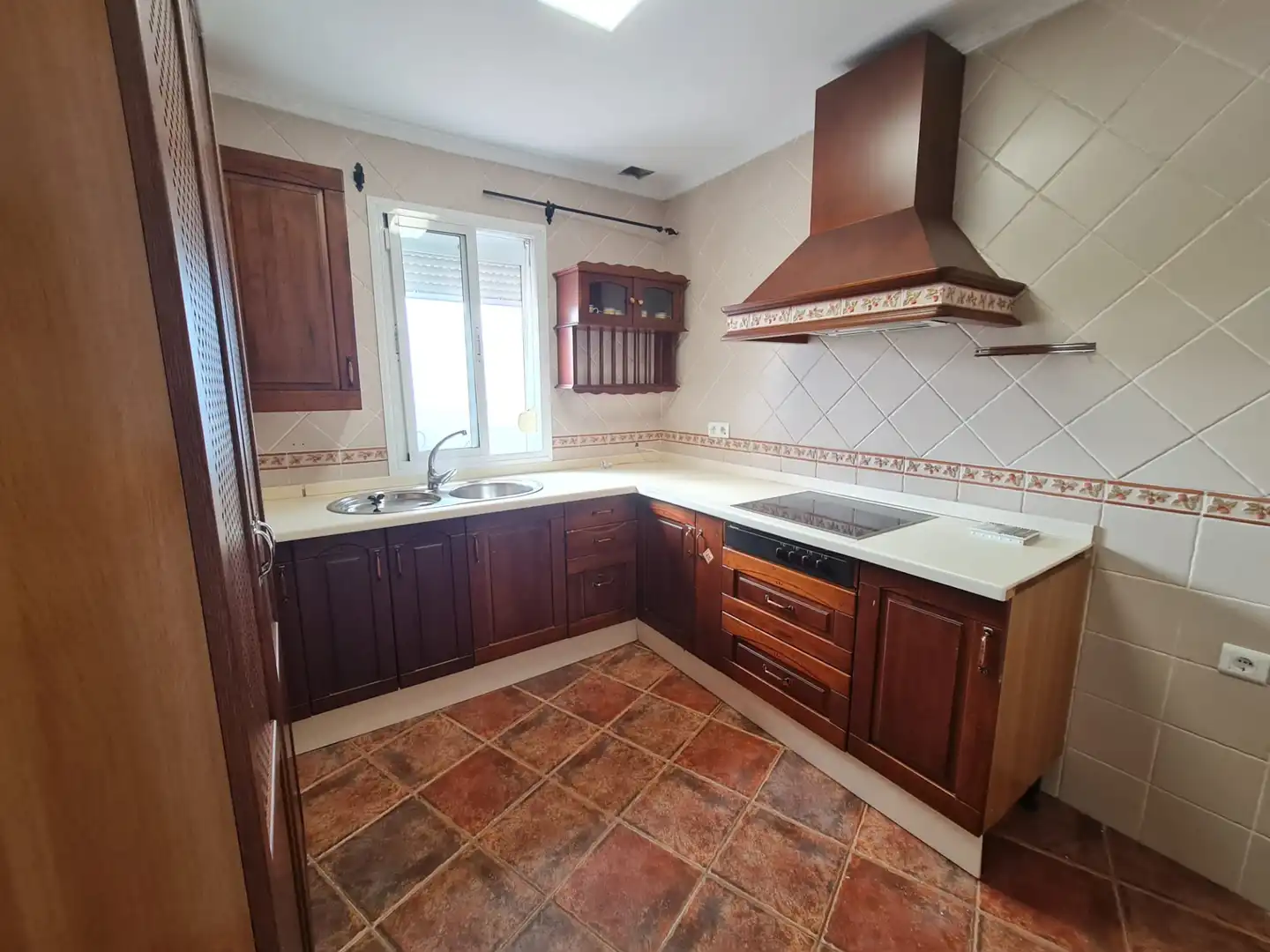 Cuina de Apartament en venda en Torremolinos amb Aire condicionat, Terrassa i Moblat
