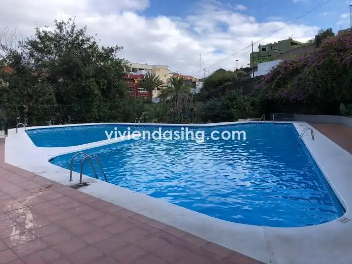 Piscina de Pis en venda en Puerto de la Cruz amb Balcó i Piscina comunitària