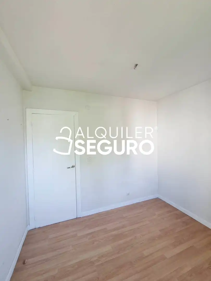Habitación de Piso de alquiler en Collado Villalba con Calefacción, Terraza y Piscina