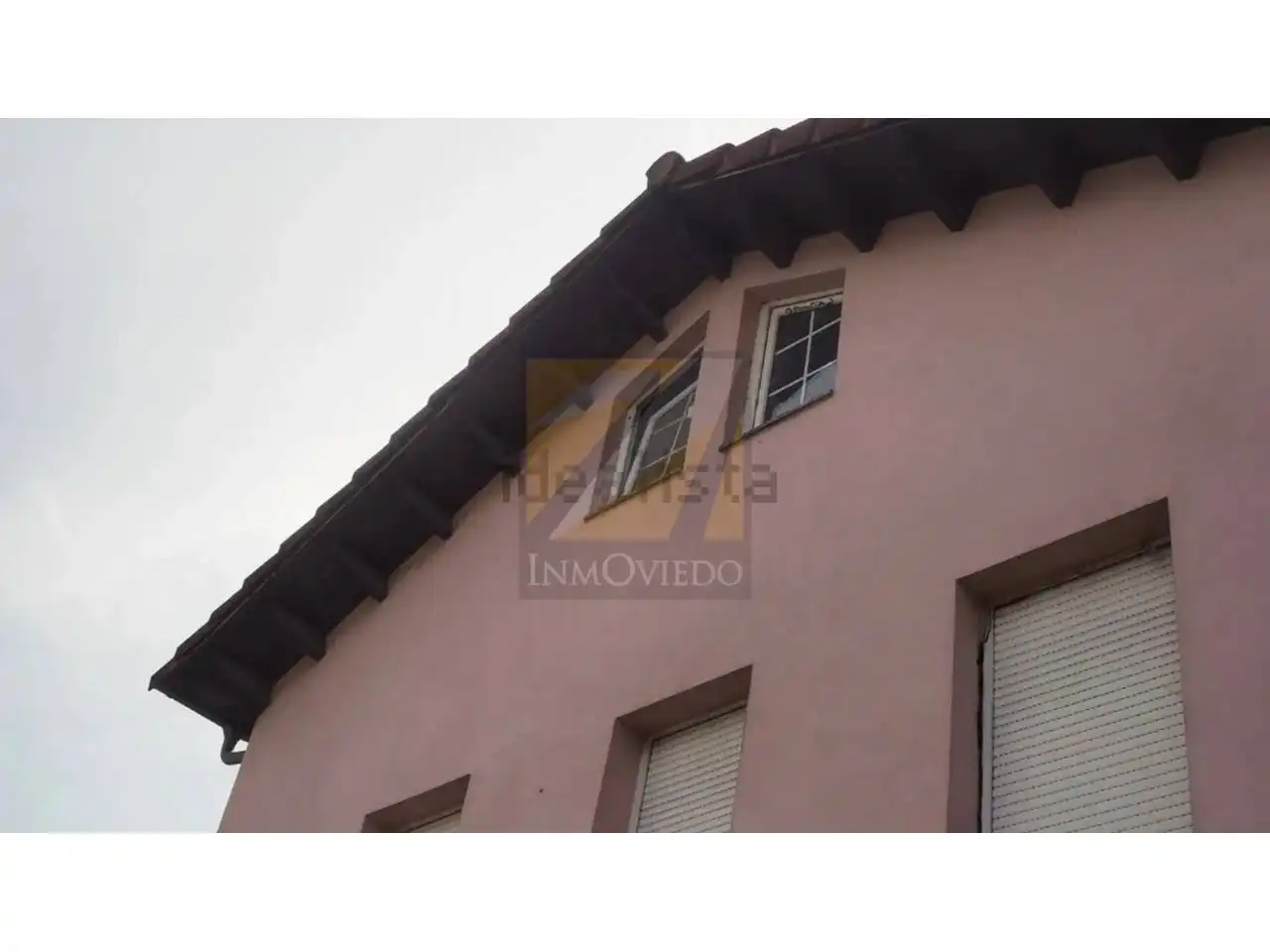 Vista exterior de Casa o xalet en venda en Oviedo  amb Terrassa