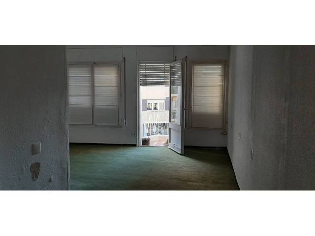 Oficina en Alquiler en RAVAL DE MONTSERRAT en Barri del Centre