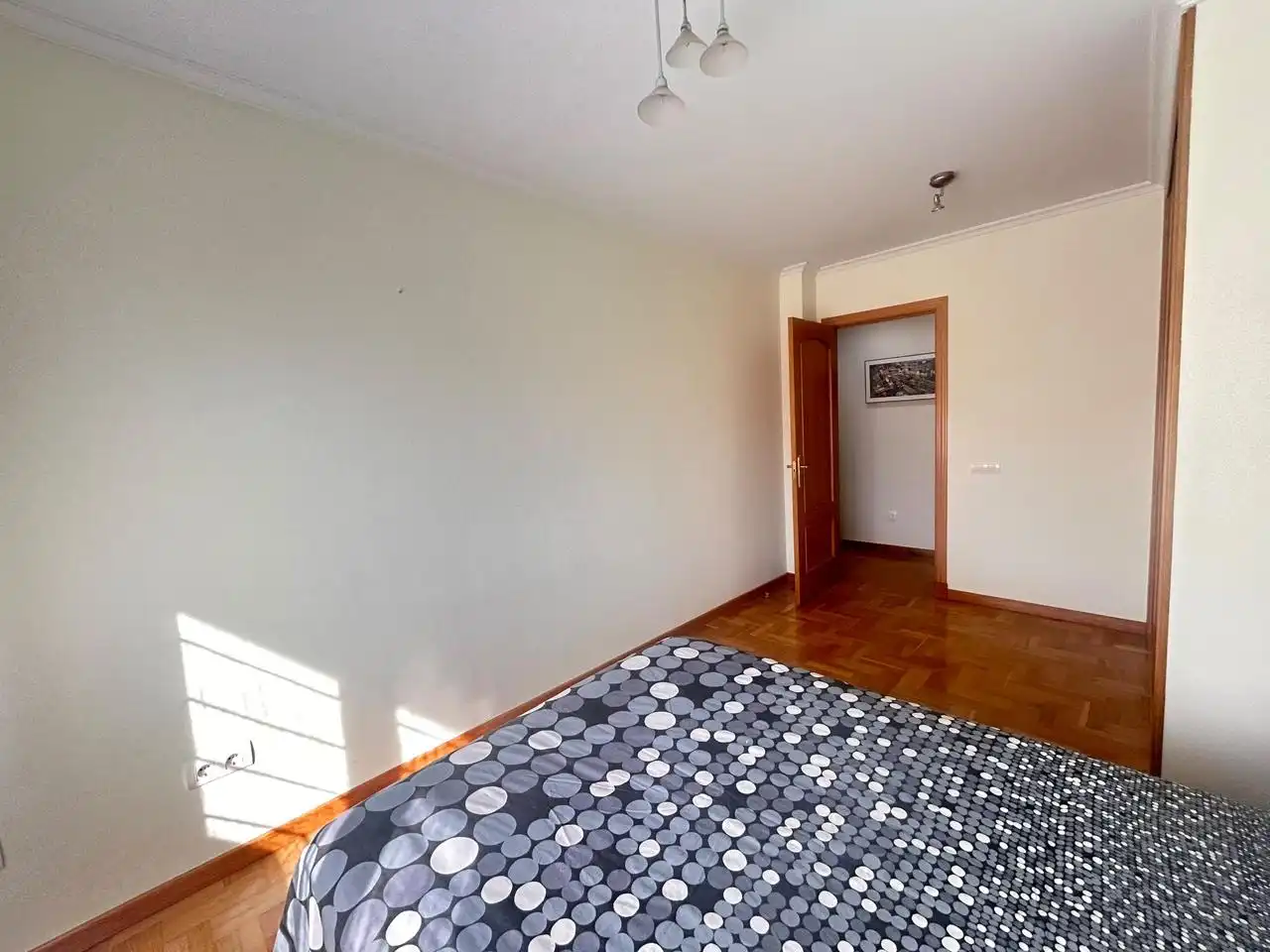 Bedroom of Flat for rent in Gijón   with Heating, Terrace and Storage room