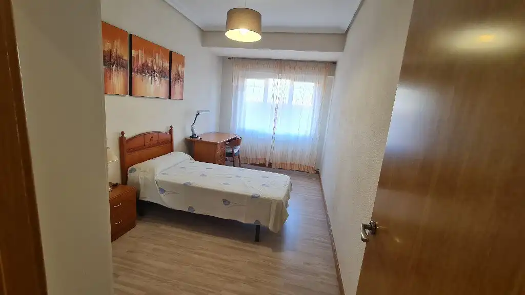 Bedroom of Flat for rent in  Logroño  with Heating, Parquet flooring and Terrace
