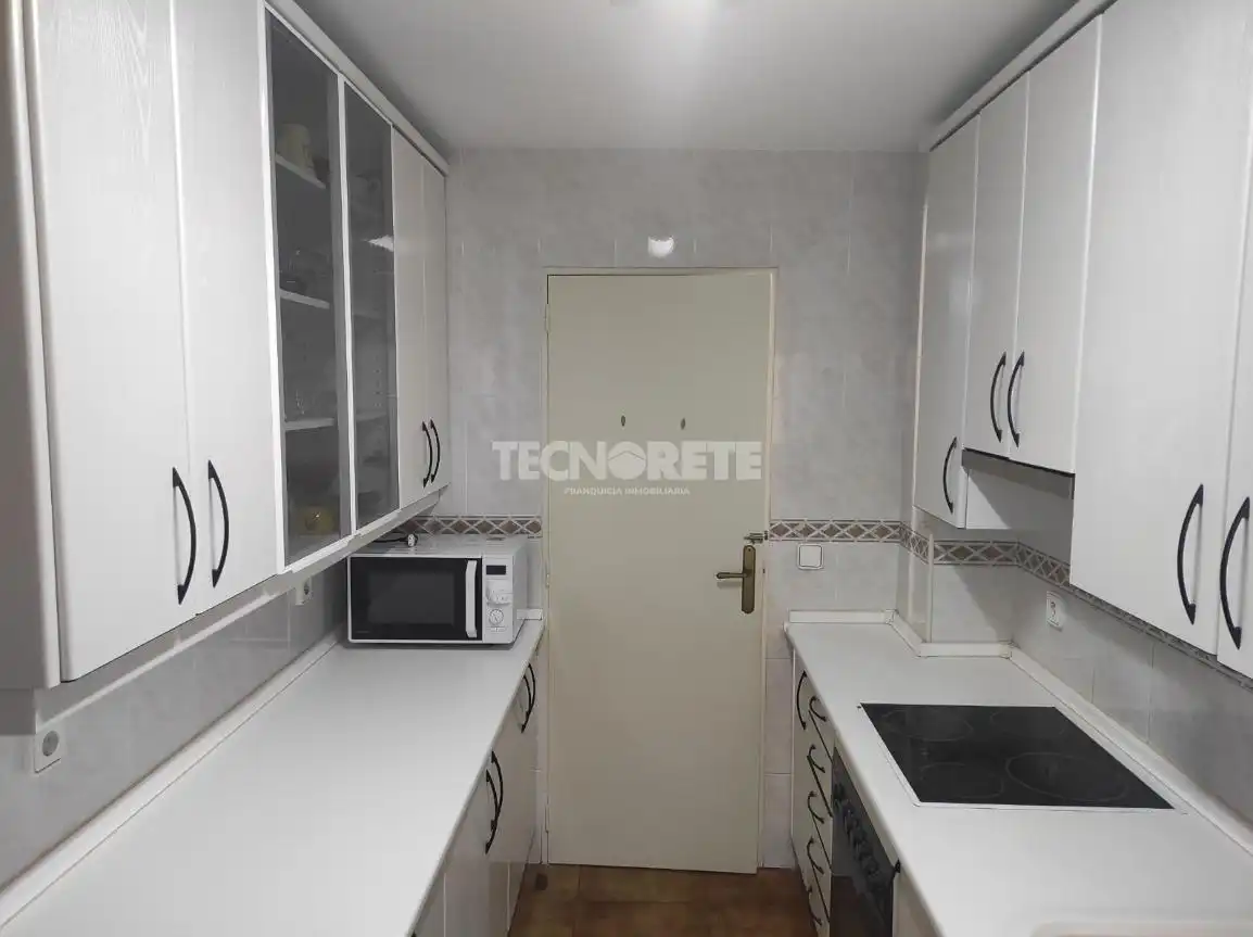 Cocina de Piso en venta en Guadalajara con Terraza y Trastero