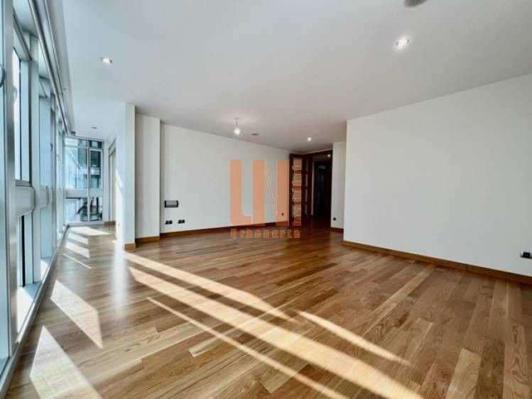 Sala de estar de Piso de alquiler en A Coruña Capital  con Calefacción, Parquet y Trastero