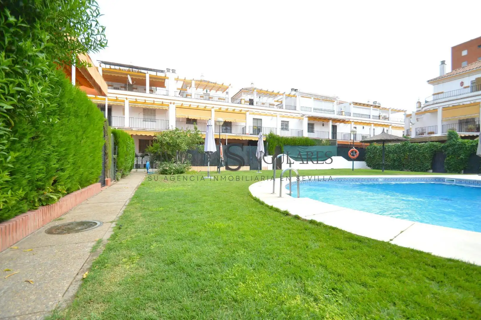 Jardín de Casa adosada en venta en Sevilla con Aire acondicionado, Terraza y Trastero