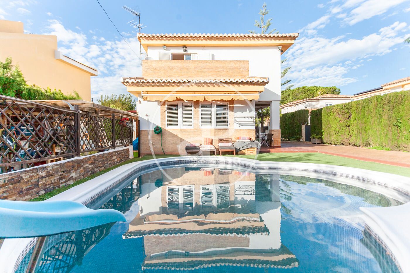 Exterior view of House or chalet for sale in Paterna  with Air Conditioner, Heating and Private garden