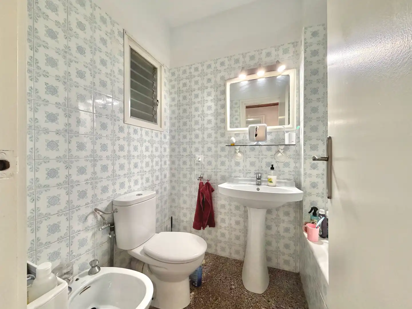 Badezimmer von Wohnung zum Verkauf in Vilafranca del Penedès mit Möbliert und Balkon