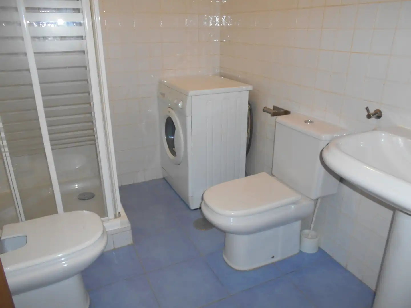 Baño de Piso en venta en Chiloeches con Calefacción y Amueblado