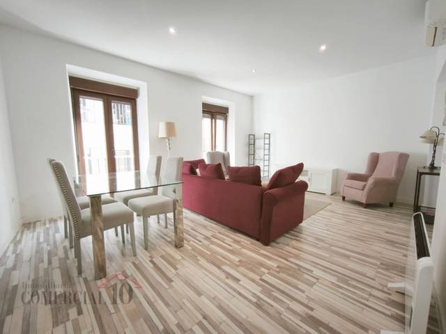 Apartamento en Alquiler en Casco Antiguo