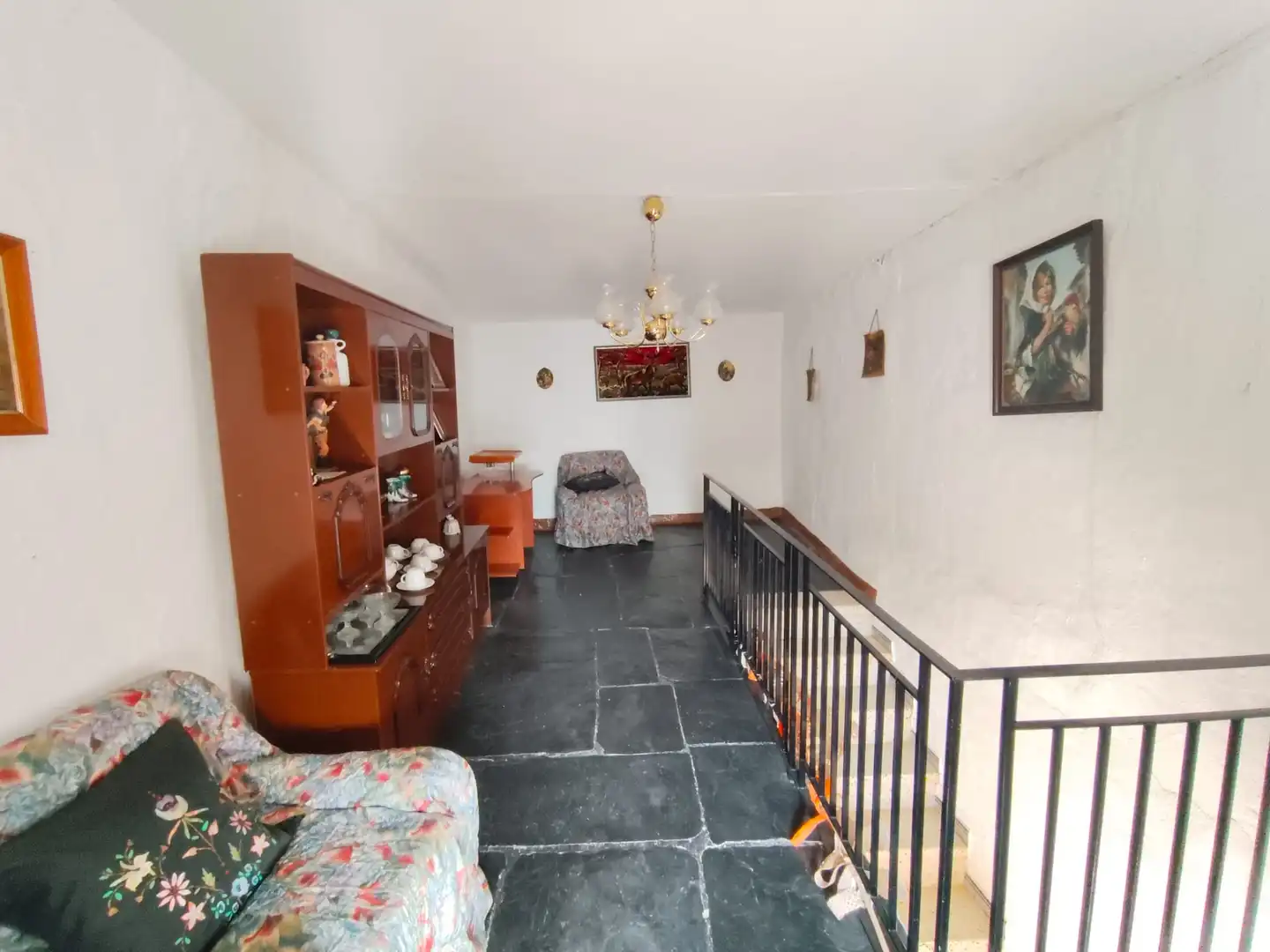 Houses for sale in La Calahorra  with Terrace, Storage room and Furnished