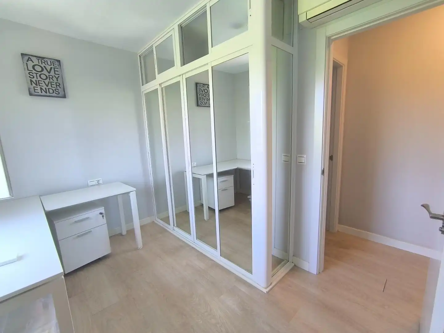 Schlafzimmer von Wohnung zur Miete in Málaga mit Klimaanlage, Privatgarten und Terrasse